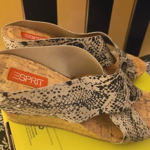 Esprit Wedges